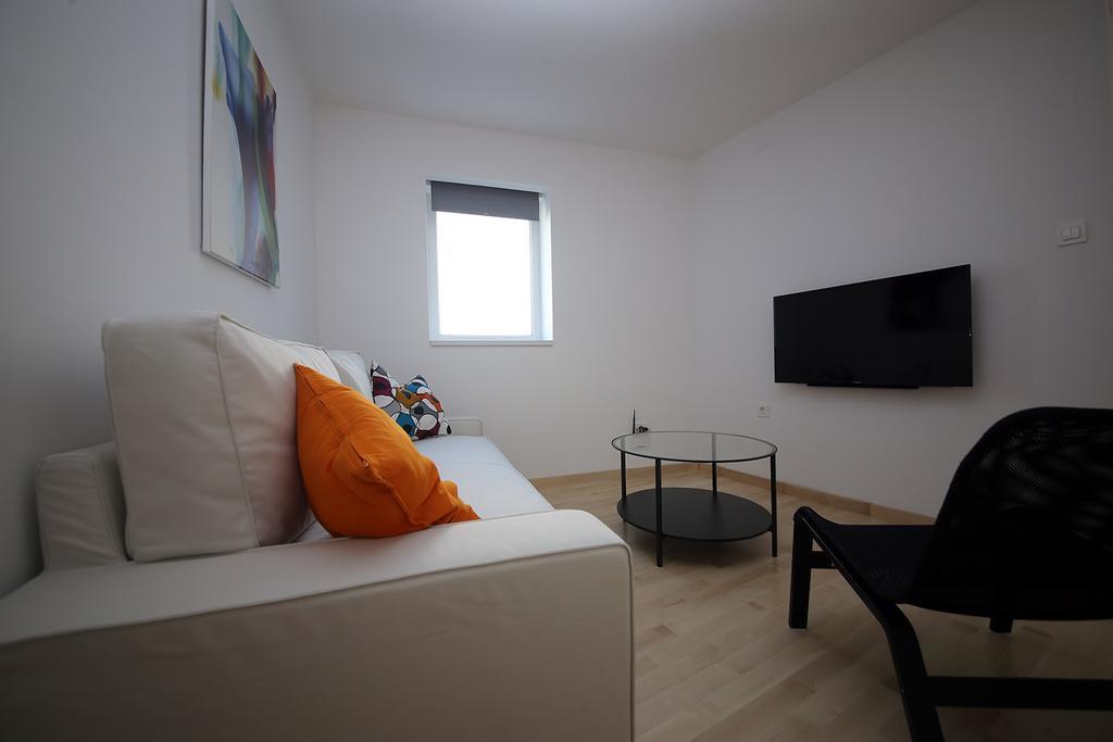 Drance 16 Apartments เซลเซ ภายนอก รูปภาพ